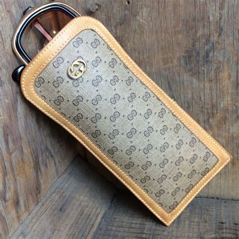 vintage gucci eyeglass case